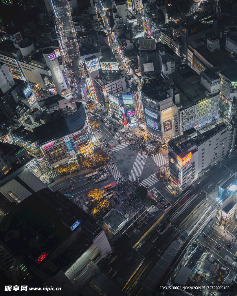 航拍城市路口夜景
