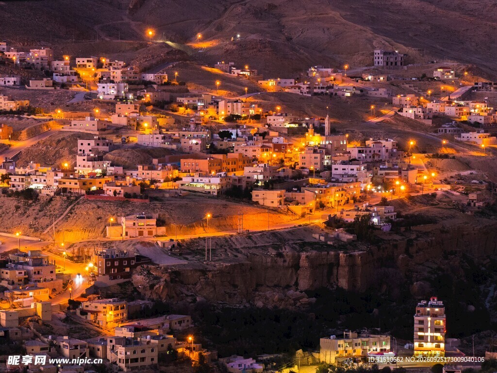 俯瞰山城璀璨夜景