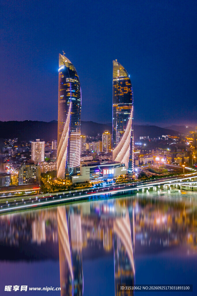 厦门双子塔夜景