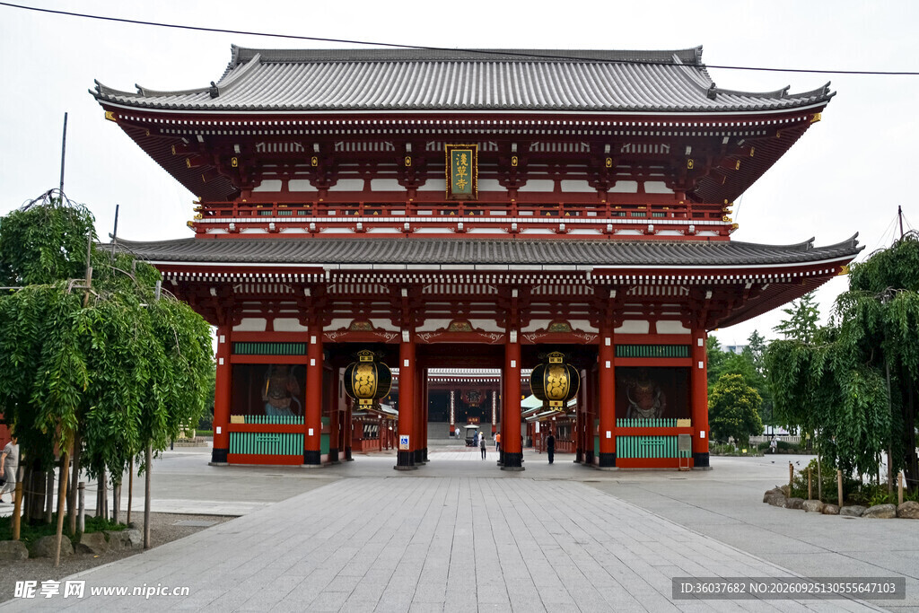 日式古寺山门建筑