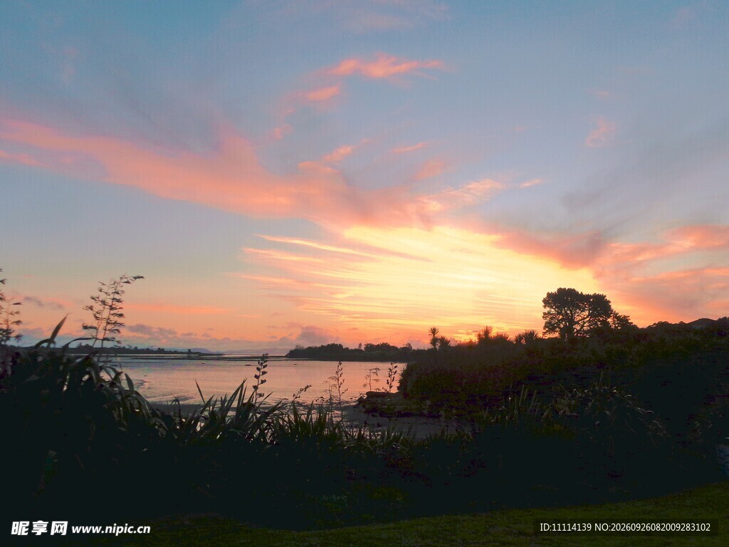 海滨黄昏日落美景