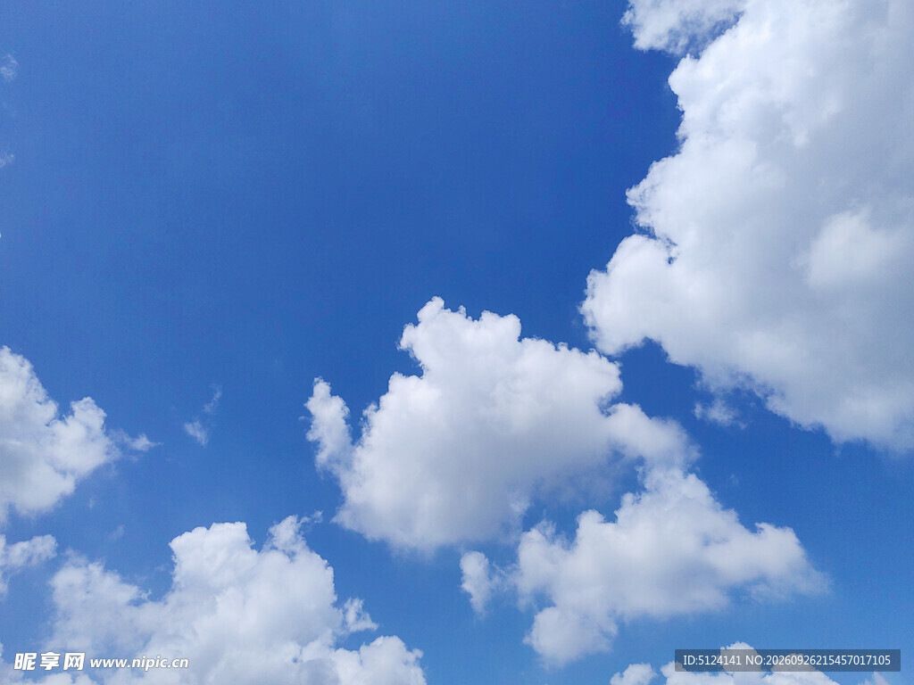 蓝天白云