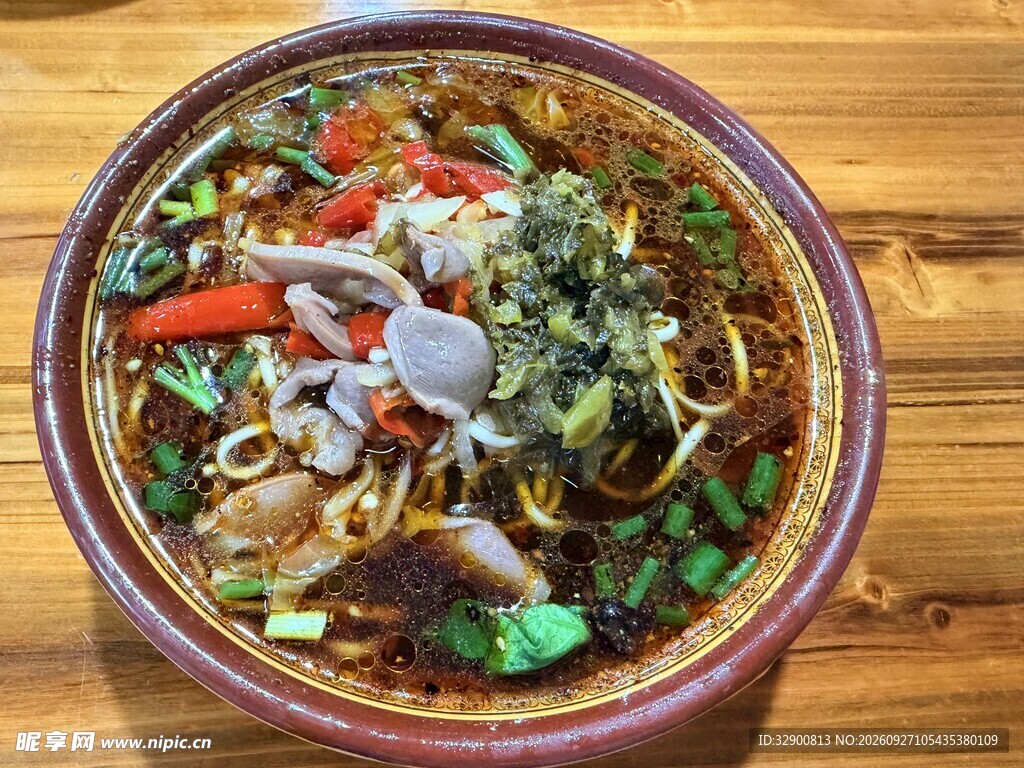 特色酸辣粉美食