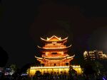 中式古楼夜景