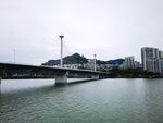 江畔跨江大桥城市风光