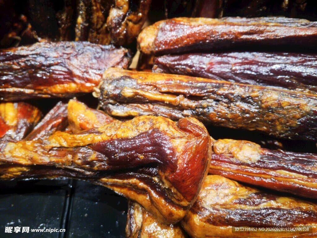 传统烟熏腊肉