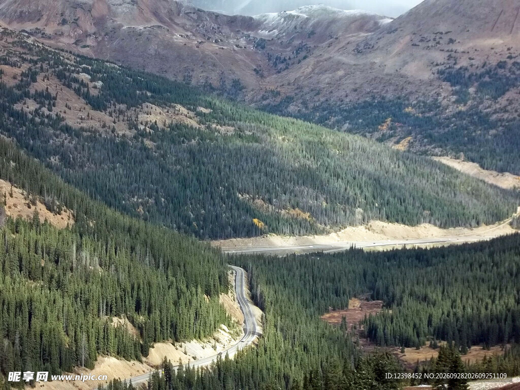 山地盘山公路自然风光