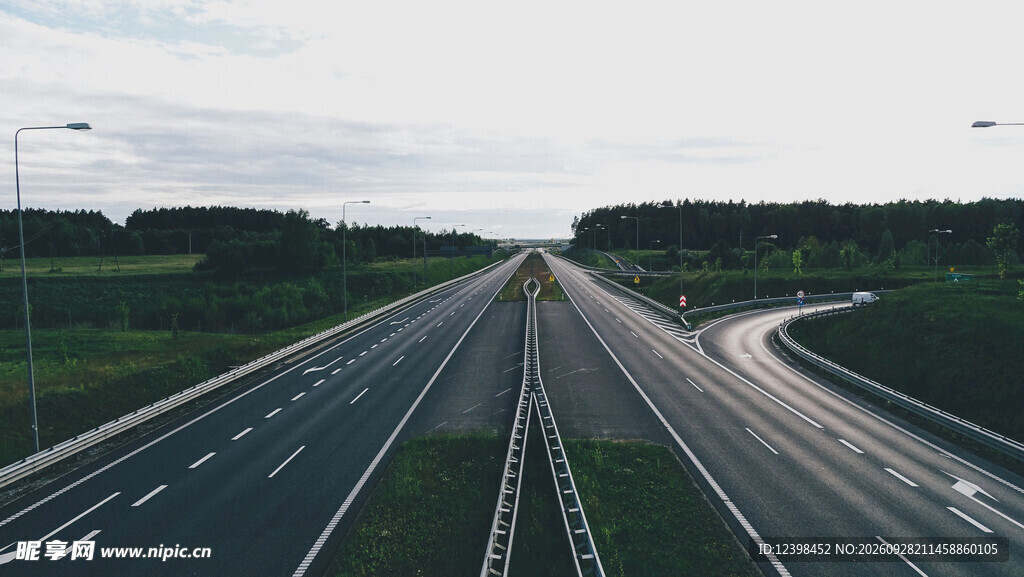 道路