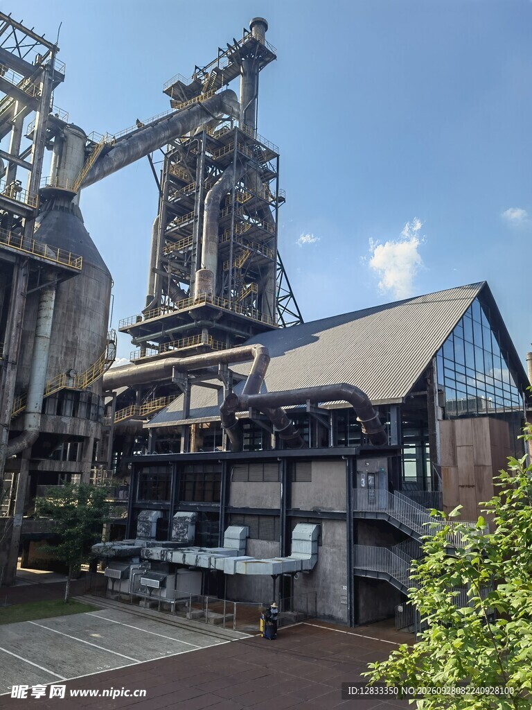 工业遗址高炉建筑