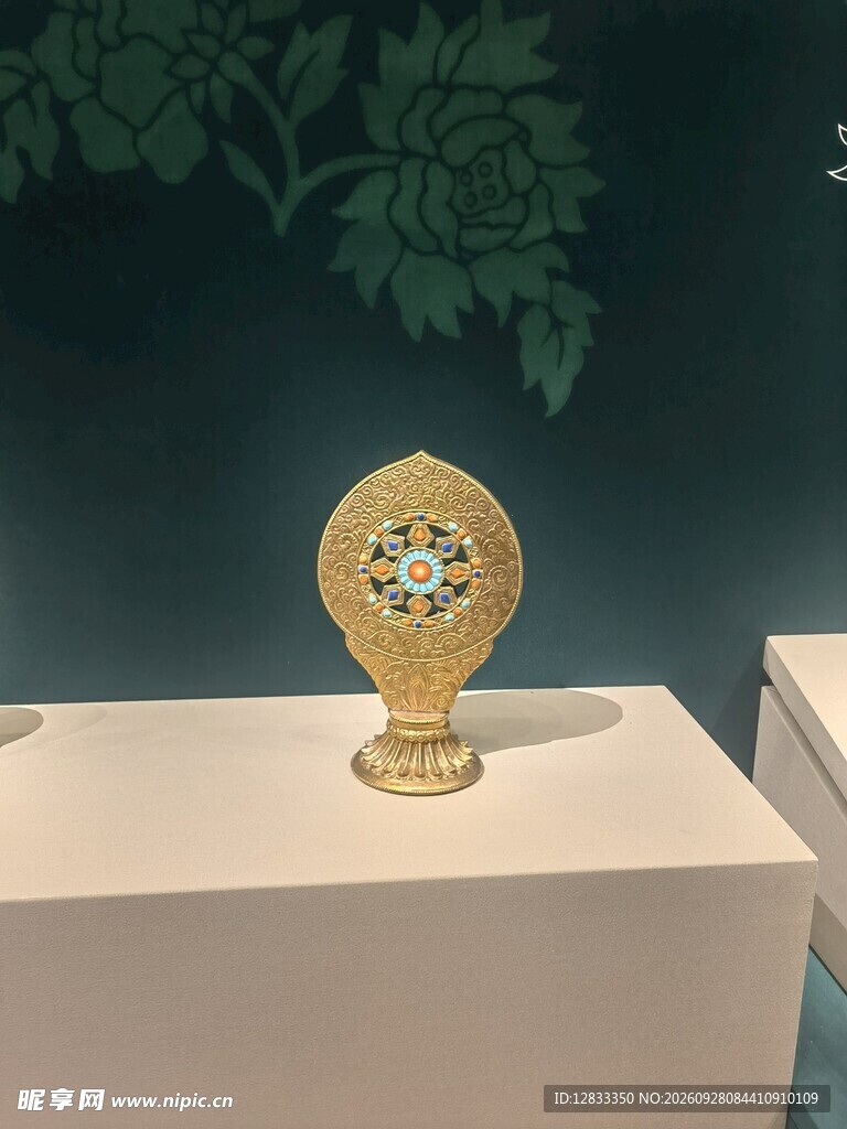 复古金色馆藏摆件