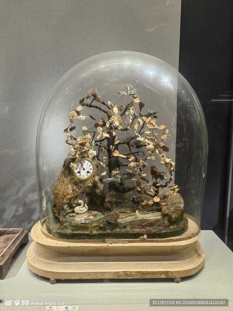 玻璃罩古董工艺摆件