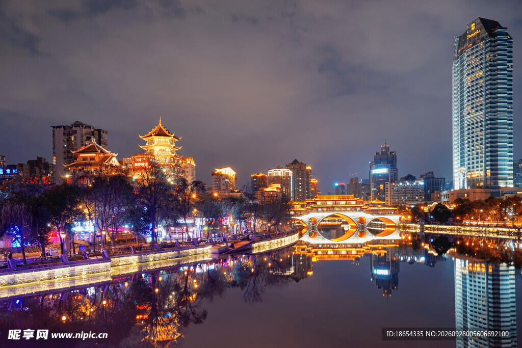 河畔城市夜景风光