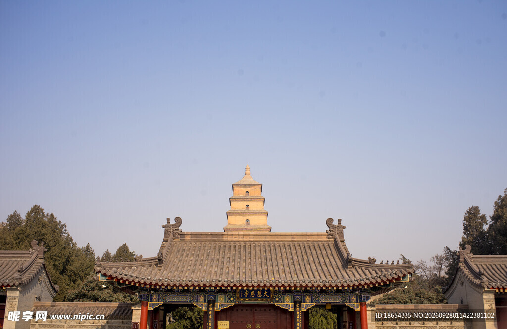 古寺古塔晴空风光