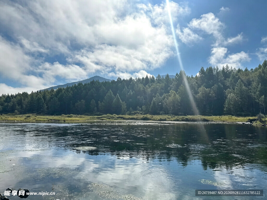 山林湖泊自然风光