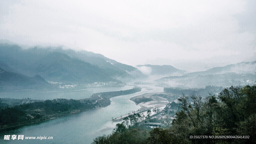 烟雨朦胧湖山风光