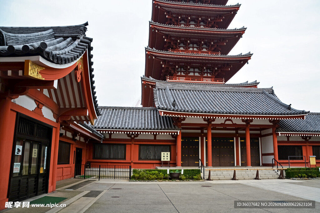 日式古寺五重塔建筑