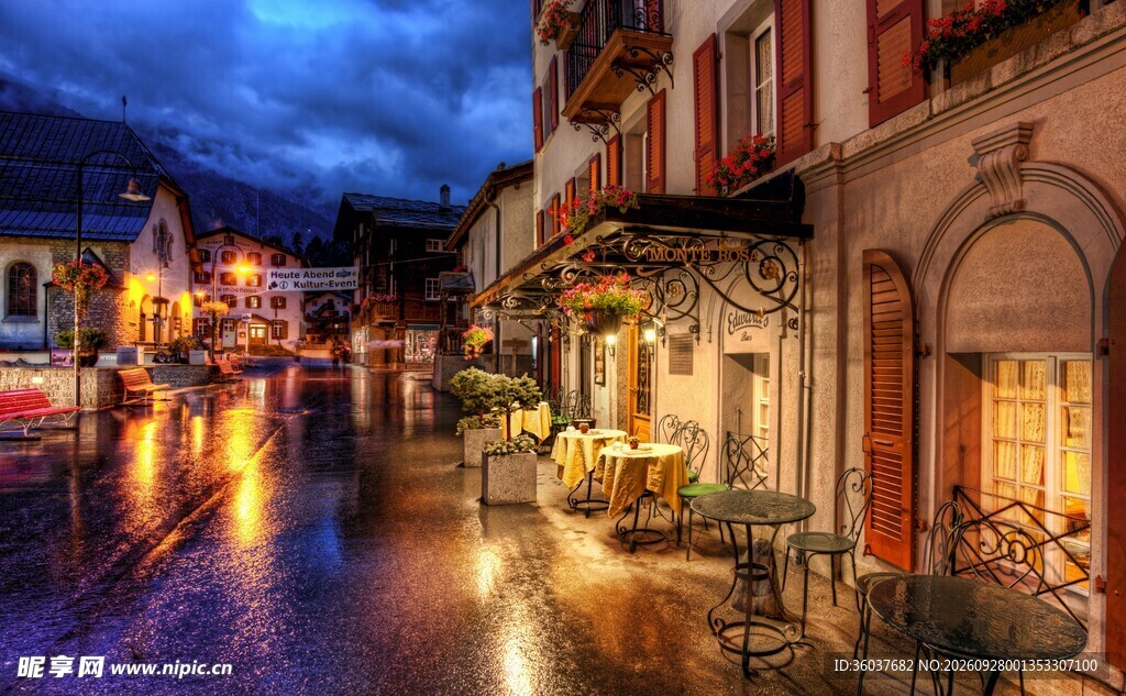 欧洲小镇雨夜街景