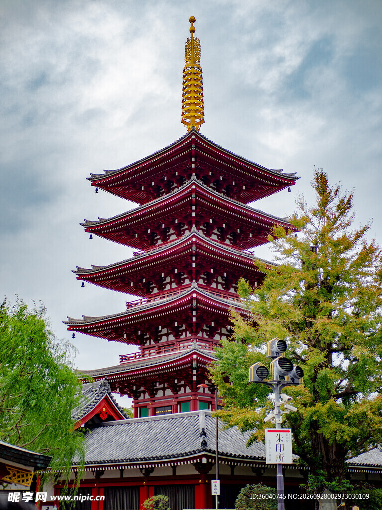 日本浅草寺五重塔