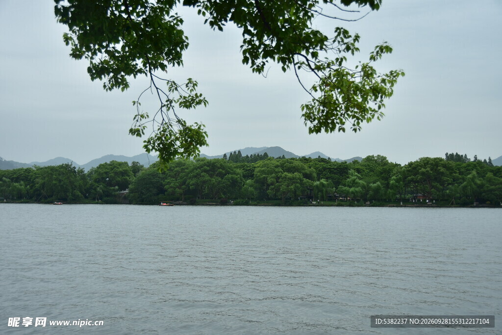杭州西湖畔清幽自然风景