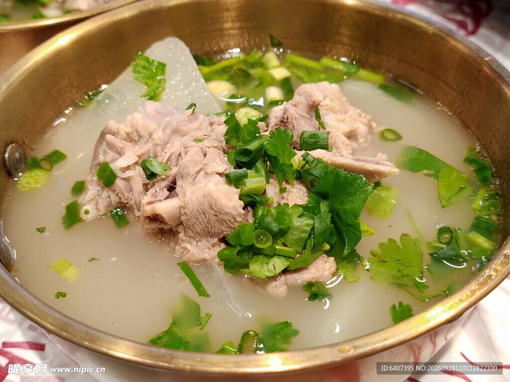 铜锅鲜羊肉汤