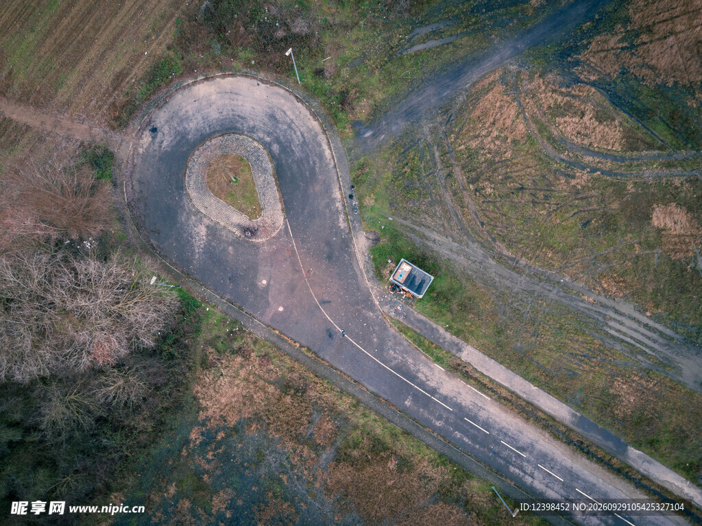道路