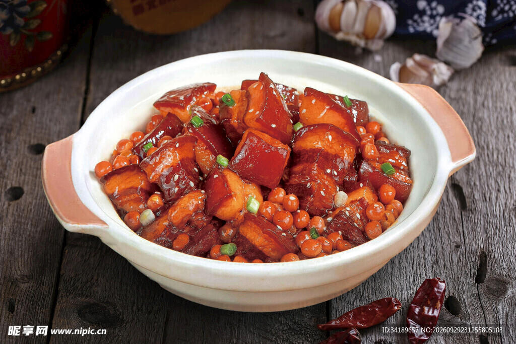 砂锅红烧肉