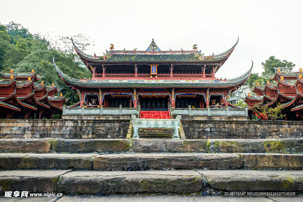 中式传统古建大殿