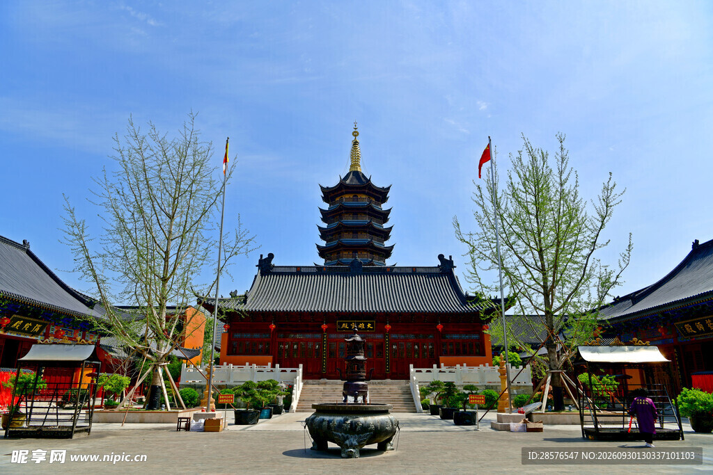 古寺塔院晴日风光