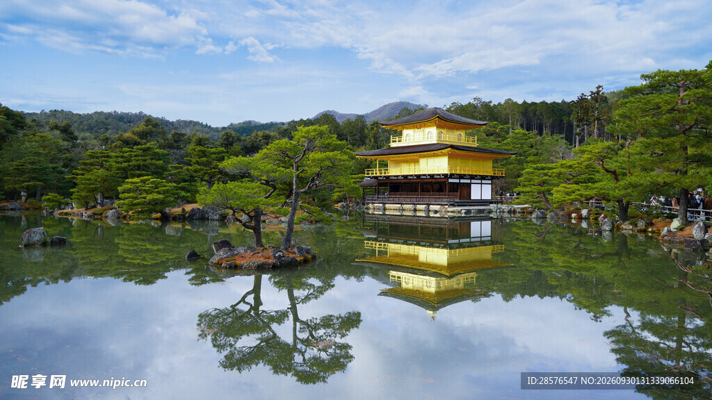 金阁寺湖景风光