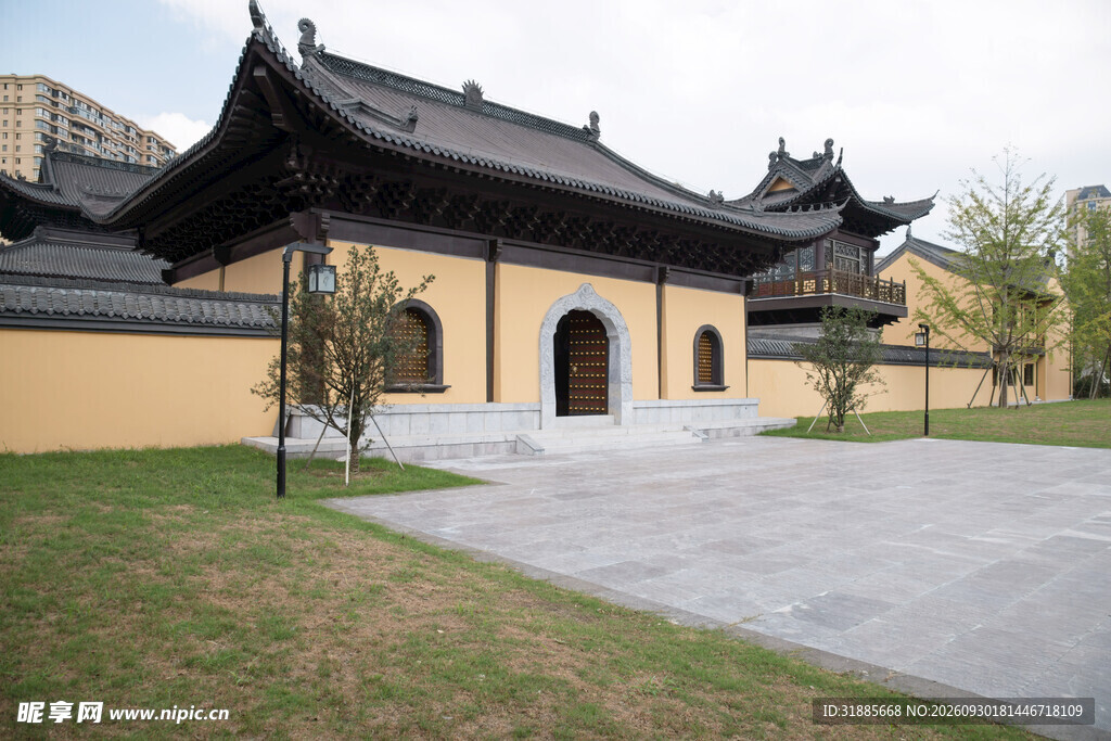 中式古寺建筑外景