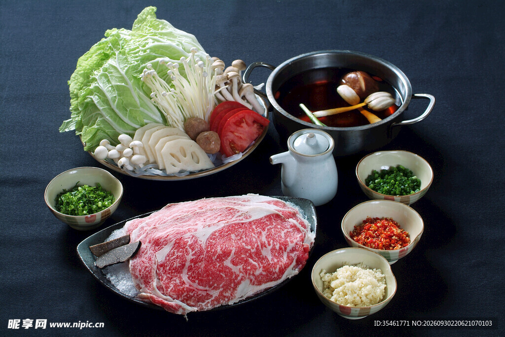 火锅食材组合摆盘