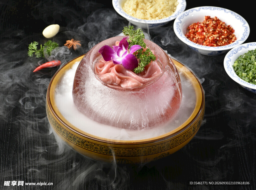 冰镇鲜鸭肠火锅食材