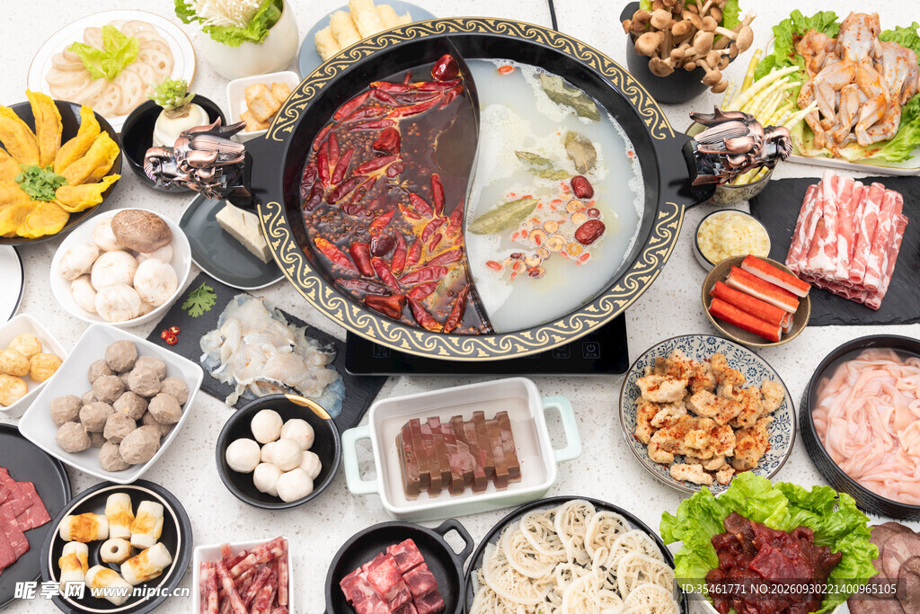 丰盛鸳鸯火锅食材
