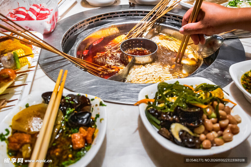 鸳鸯火锅美食聚餐