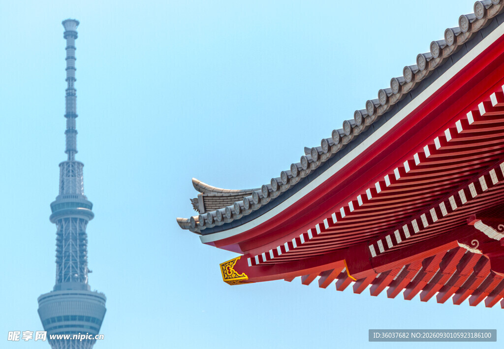 古建飞檐与晴空塔