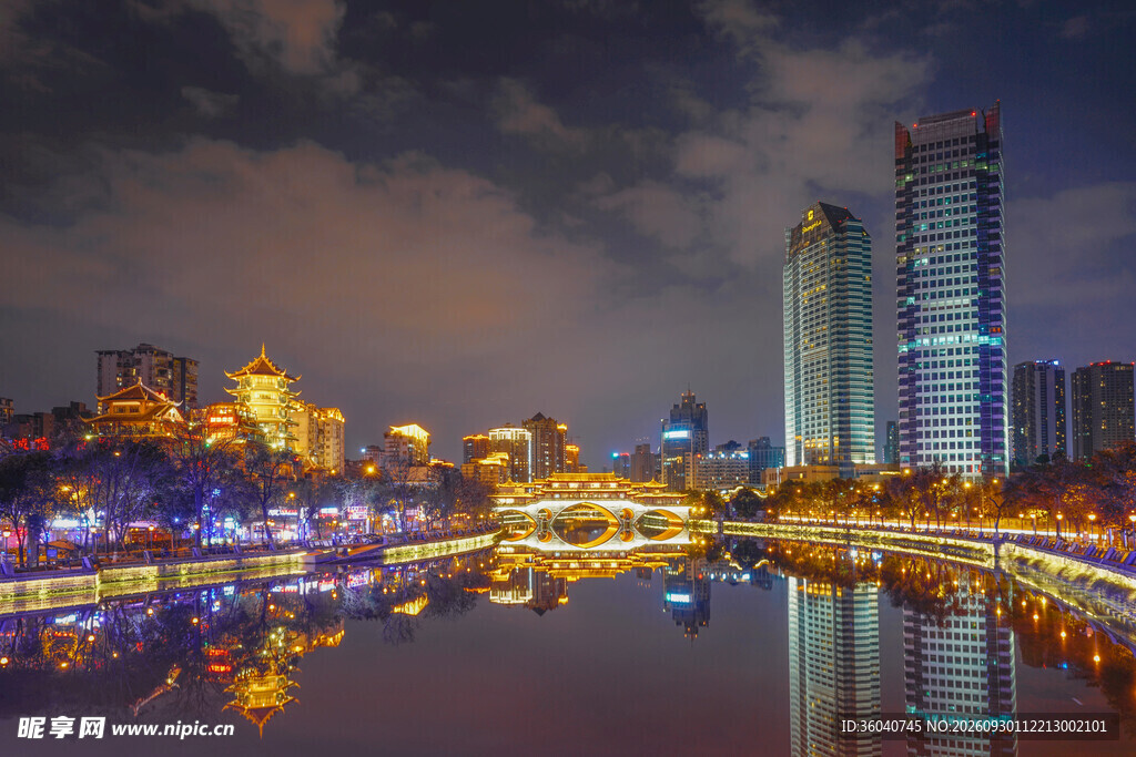 滨水城市夜景