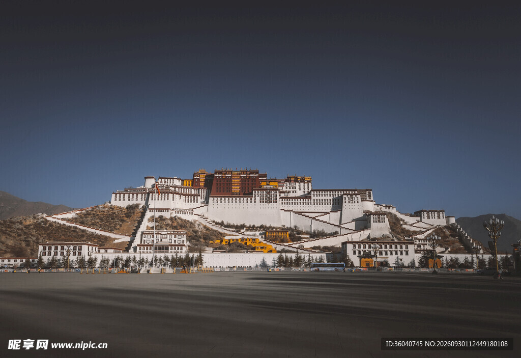 布达拉宫全景风光
