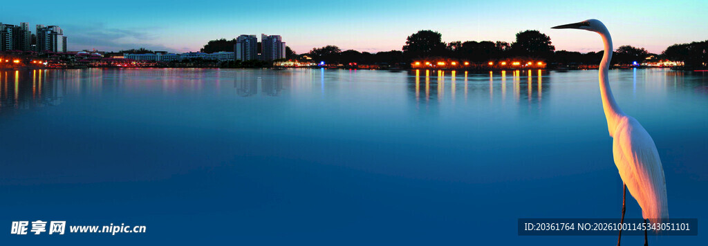 湖景房海报