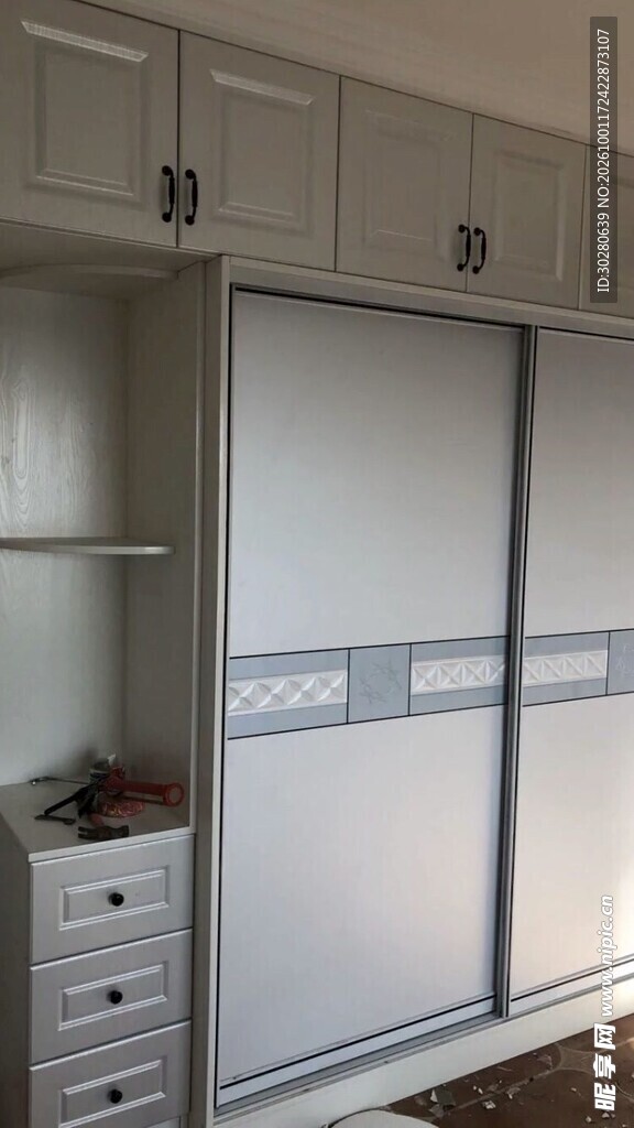 卧室定制推拉门衣柜