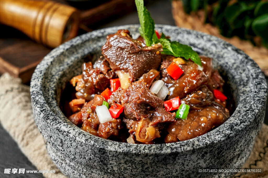 石锅香辣牛肉