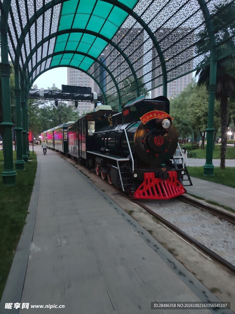 廊下复古观光小火车