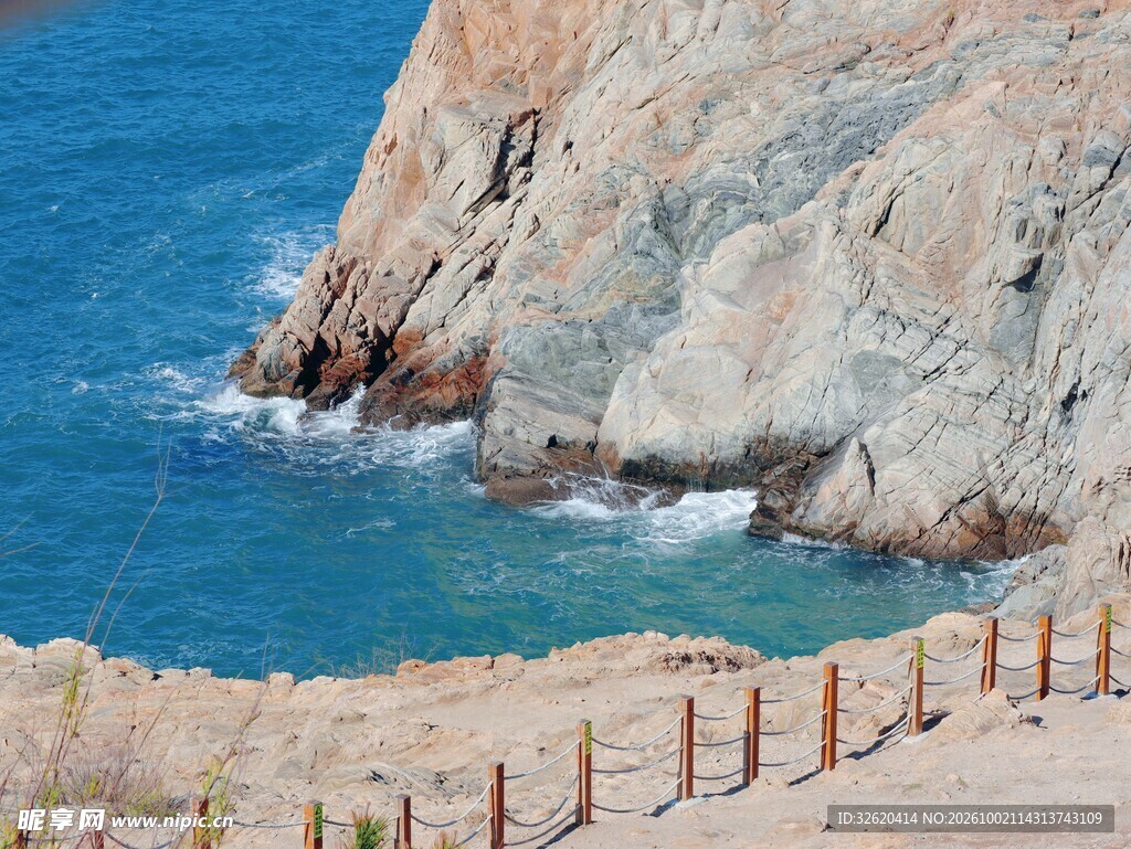 海岸悬崖自然风光