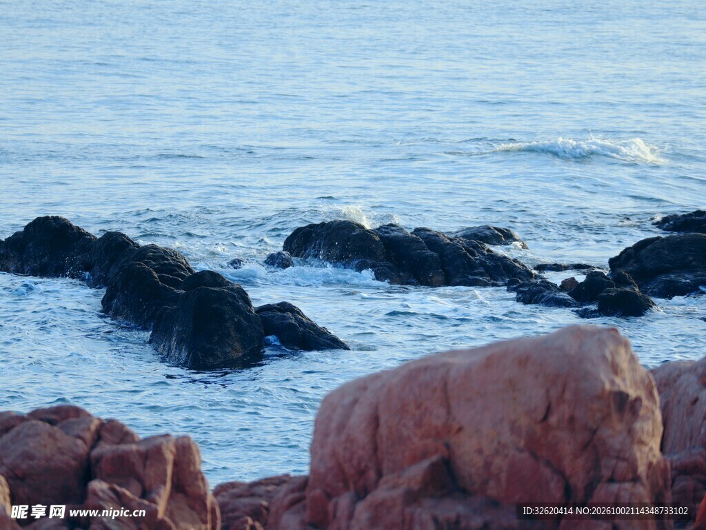 海岸礁石海景