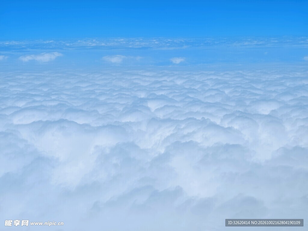 高空俯瞰云海蓝天