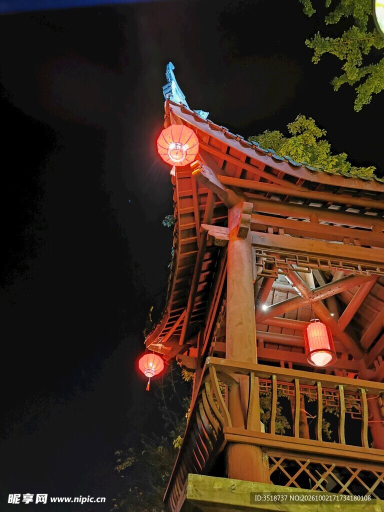 飞檐夜景
