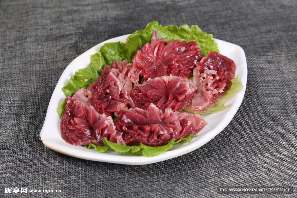 盘装鲜切生牛肉