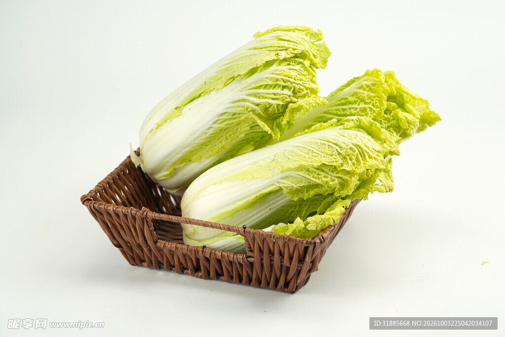 竹篮装新鲜娃娃菜