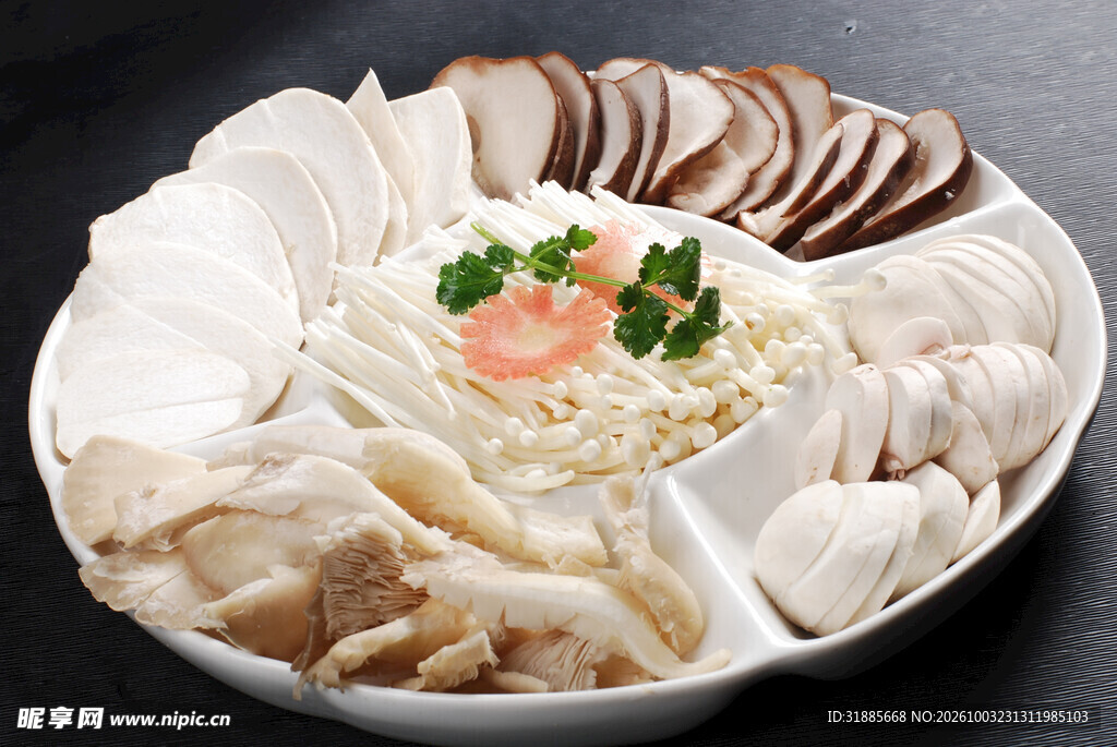 什锦菌菇火锅拼盘