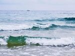 海面涌动的浪涛