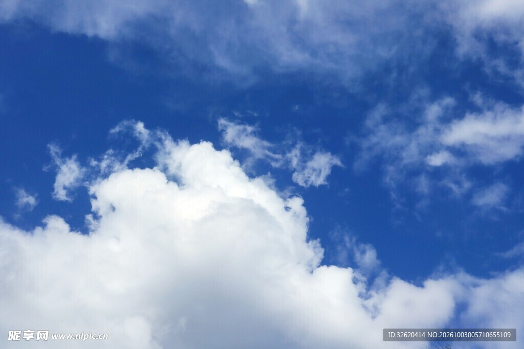蓝天白云晴空